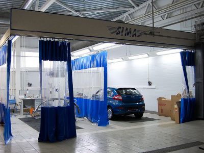 Штора для автомойки из ПВХ с прозрачной вставкой  размер 4х5м.